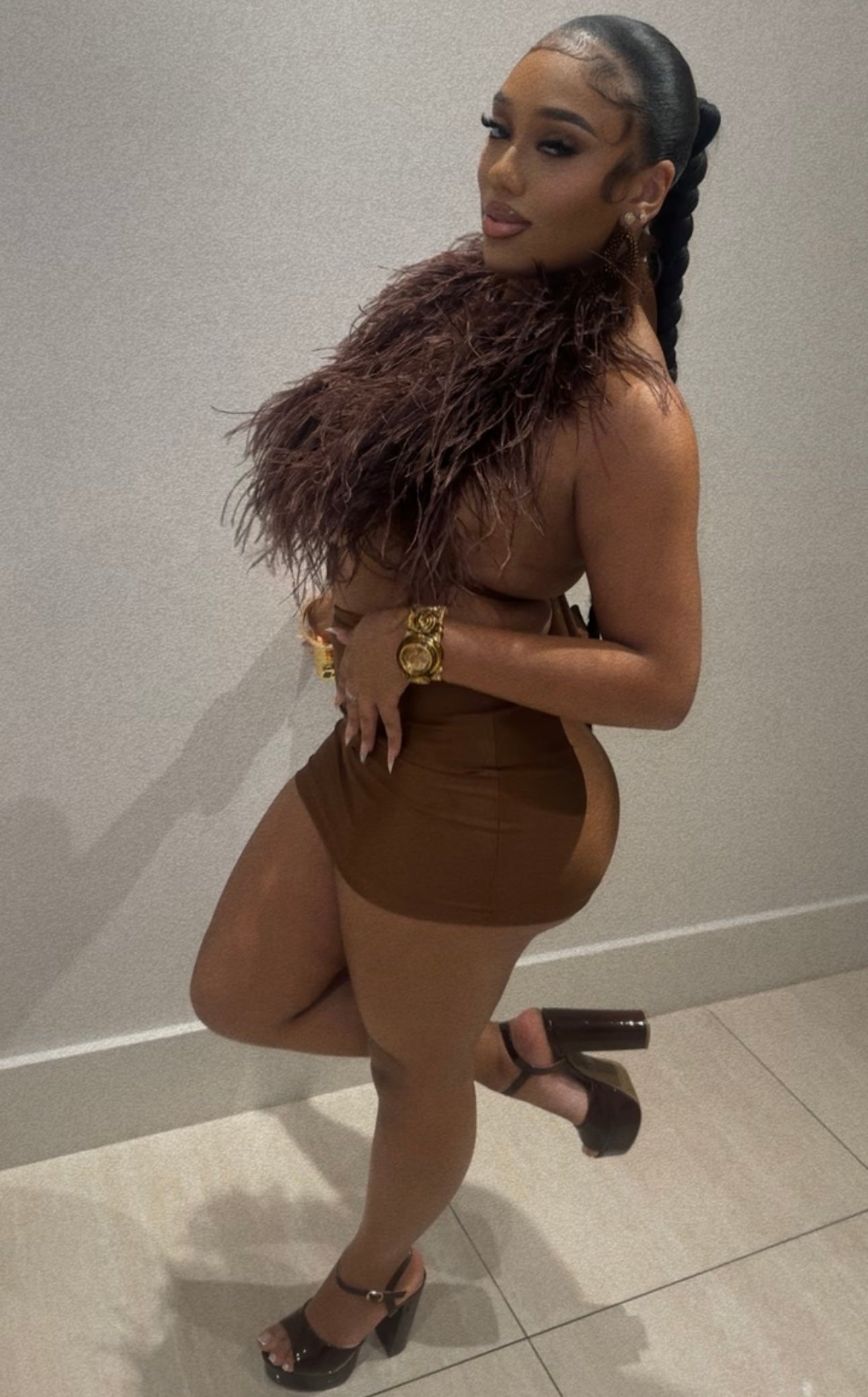 Mocha skirt set limited edition 3-5  days